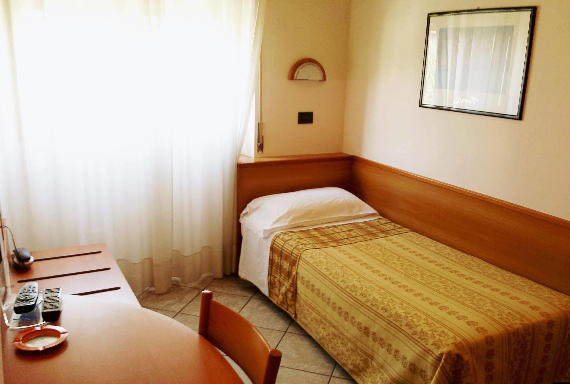 Hotel Eden Mediolan Zewnętrze zdjęcie